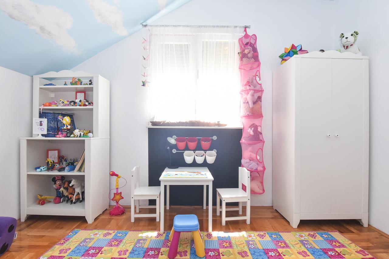 Apartment Larisa Gornji Karin Kültér fotó